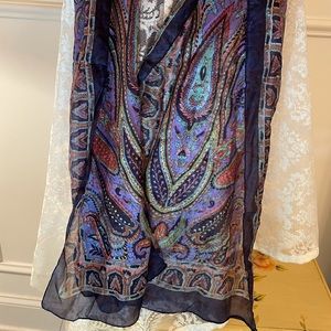 Light weight long scarf